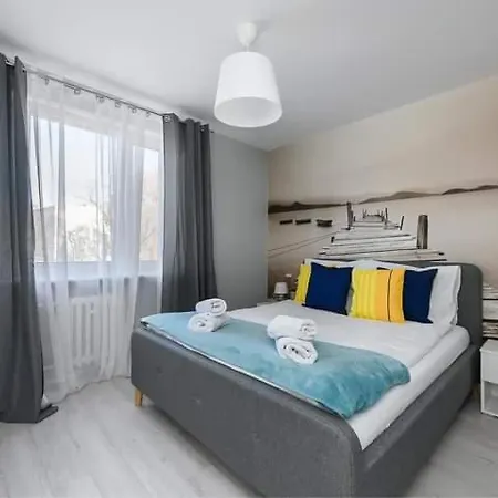 Blisko Monopolis, Centrum